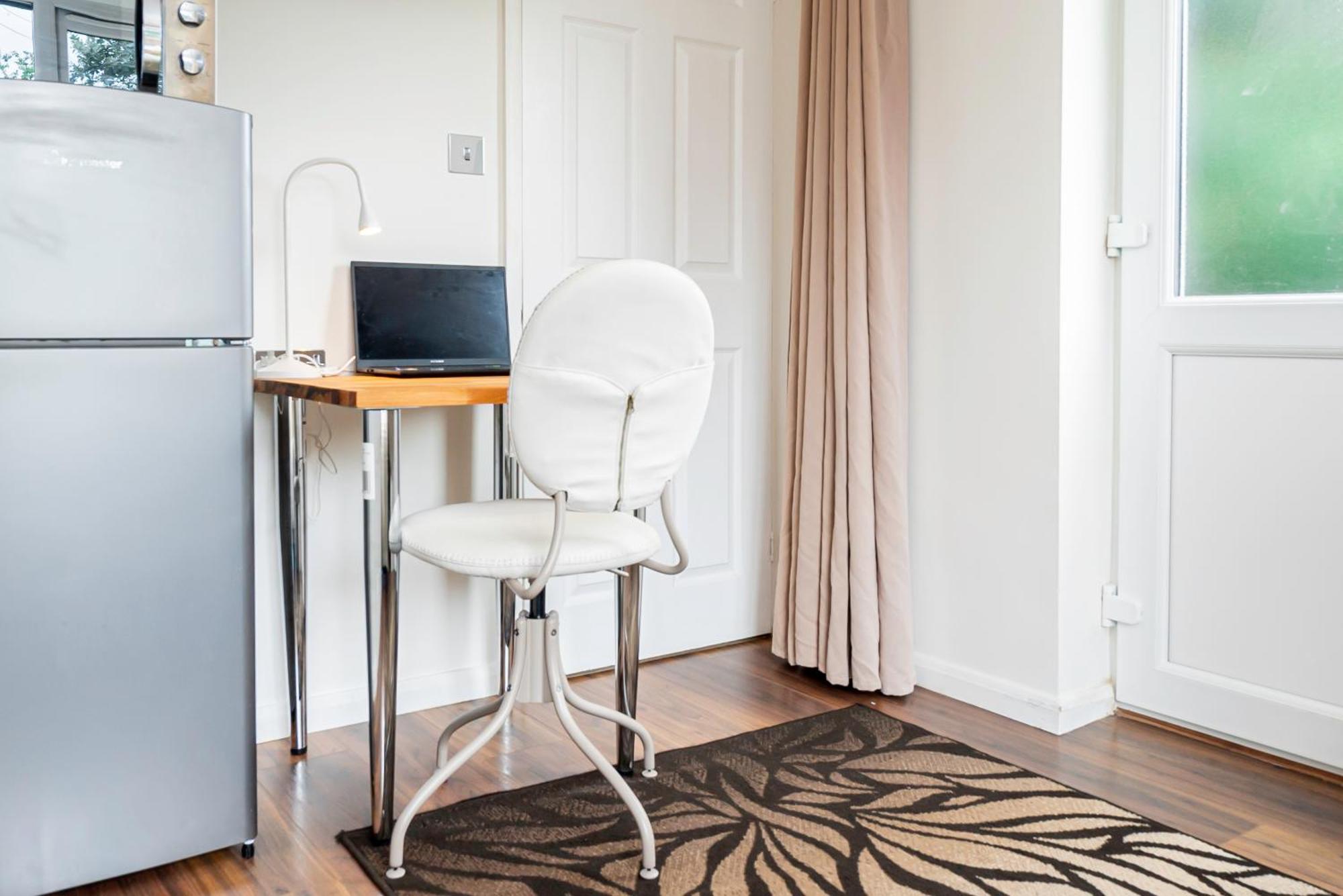 Earley Luxury Ensuite Room With Private Entrance Reading Extérieur photo