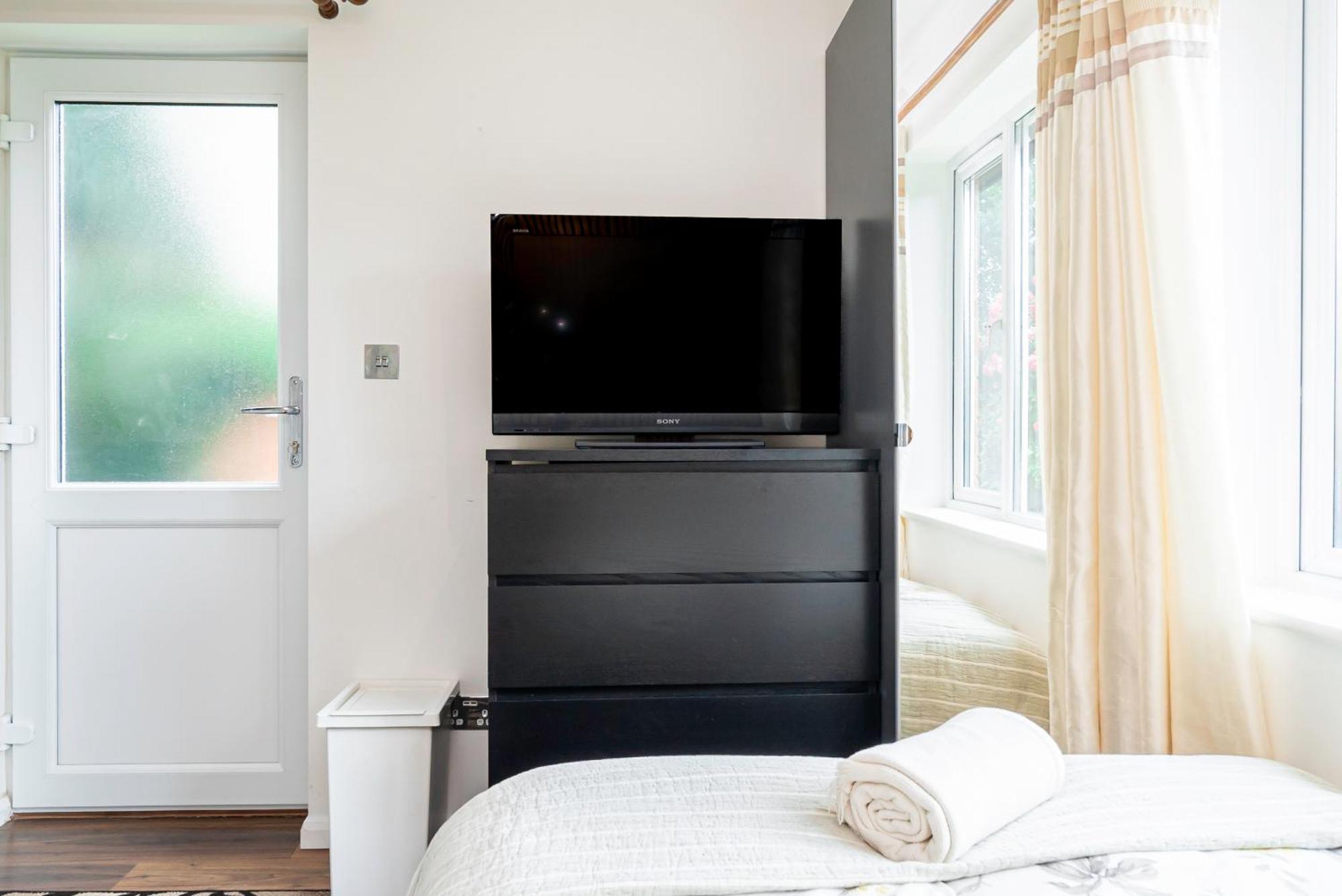 Earley Luxury Ensuite Room With Private Entrance Reading Extérieur photo