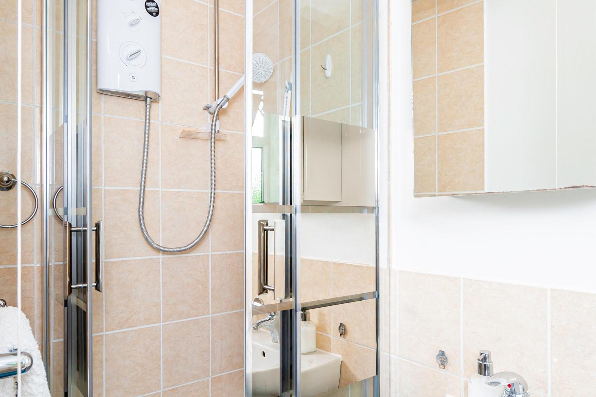 Earley Luxury Ensuite Room With Private Entrance Reading Extérieur photo